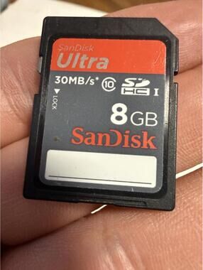 SanDisk Ultra 8GB, Class  30MB/s - SDHC UHS-I Card